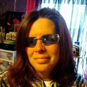 Meet your Posher, Mona